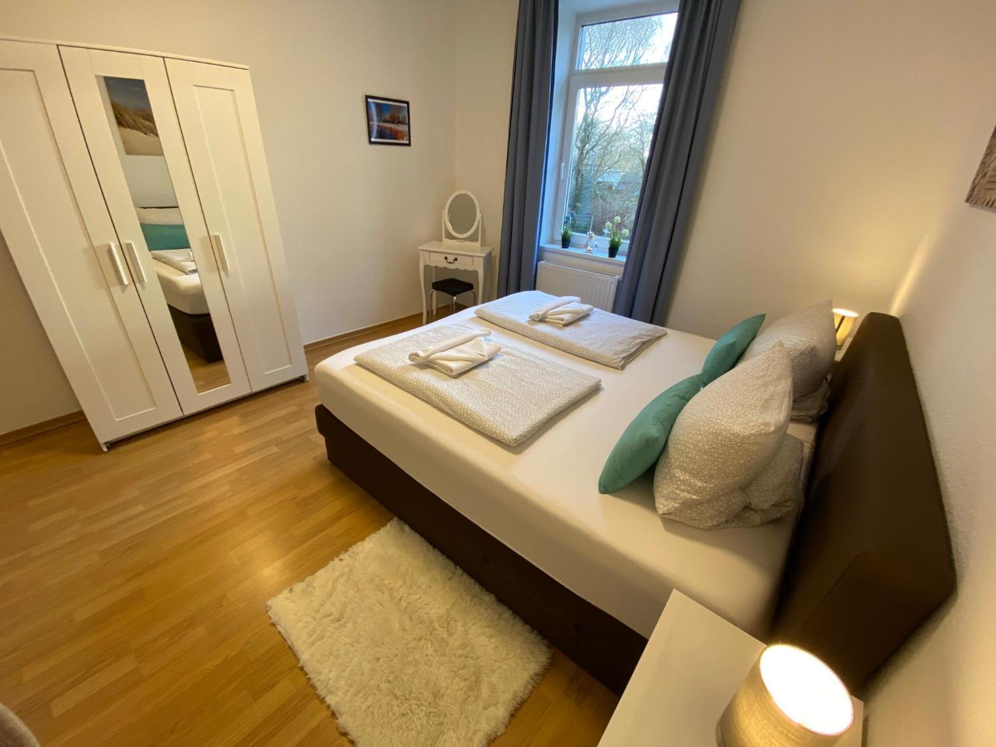 Zur Schleuse - Ferienwohnung Bis 6 Personen Mit Gem Garten Rostock Extérieur photo